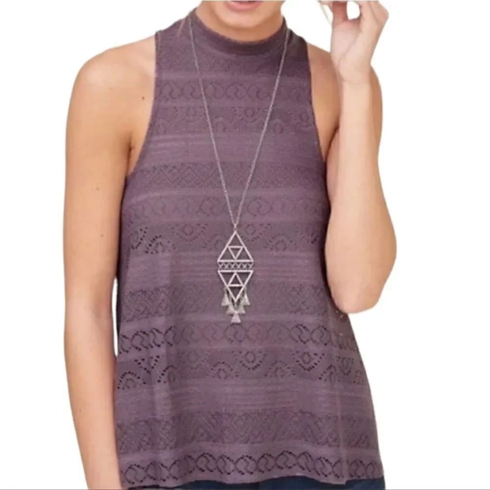 NWT HOLLISTER HALTER LACE OVERLAY TANK TOP IN SOFT LAVENDER Sz.XS